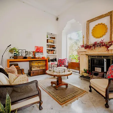 In Luxurious Maltese Townhouse *