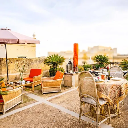 In Luxurious Maltese Townhouse 3* Żejtun