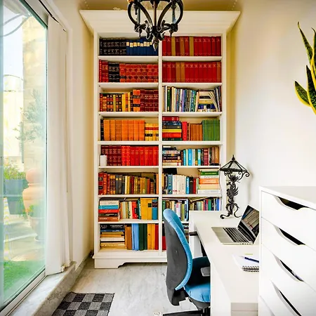 In Luxurious Maltese Townhouse Żejtun