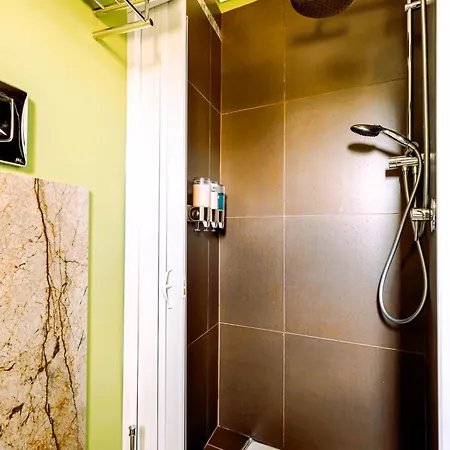 In Luxurious Maltese Townhouse Gasthof