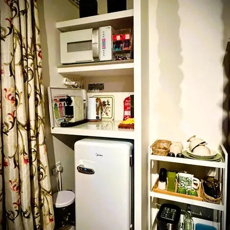 In Luxurious Maltese Townhouse ゲストハウス 3*