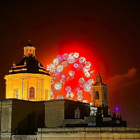Casa de hóspedes In Luxurious Maltese Townhouse