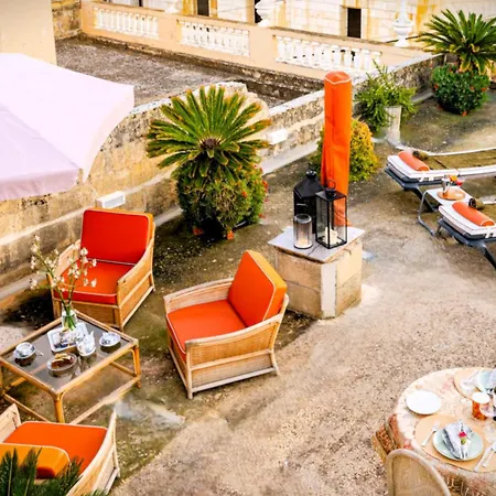 In Luxurious Maltese Townhouse Gasthof Żejtun