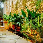 In Luxurious Maltese Townhouse 3* Żejtun