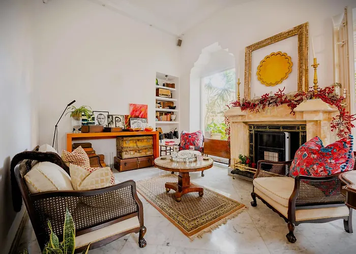 In Luxurious Maltese Townhouse 3*