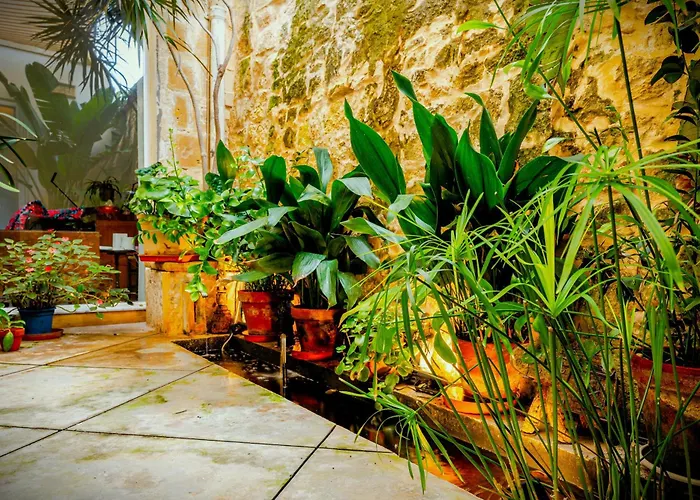 In Luxurious Maltese Townhouse 3* Żejtun