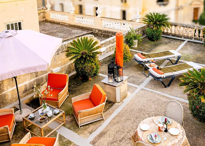 In Luxurious Maltese Townhouse 3* Żejtun