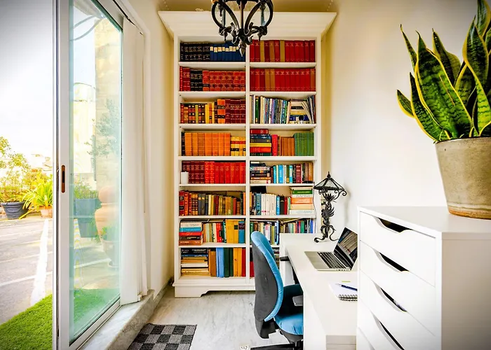 In Luxurious Maltese Townhouse Żejtun