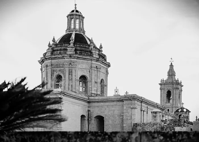 Pensiune In Luxurious Maltese Townhouse Żejtun