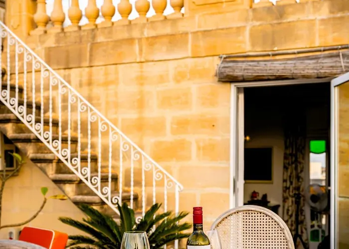 In Luxurious Maltese Townhouse 3* Żejtun